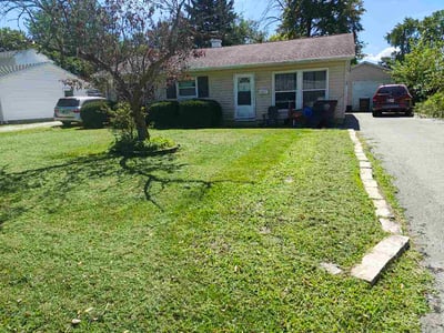 Lawn care service in Fort Wayne, 46809