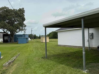 Lawn care service in Maurice, 70555