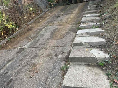 Lawn care service in Pittsburgh, 15217