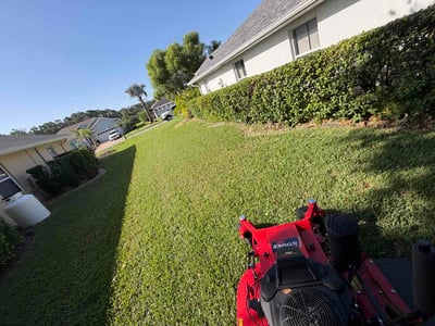 Lawn care service in Ormond Beach, 32174