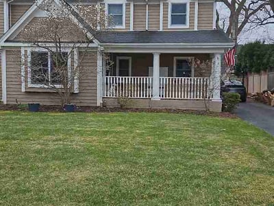 Lawn care service in Lake Forest, 60045