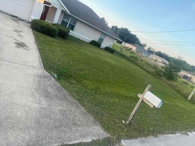 Lawn care service in Ocala, 34472