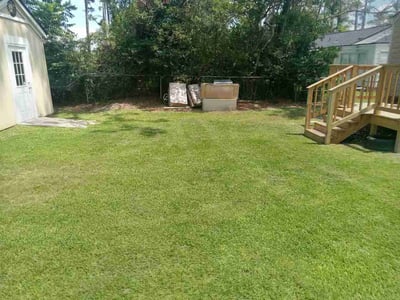 Lawn care service in Valdosta, 31602