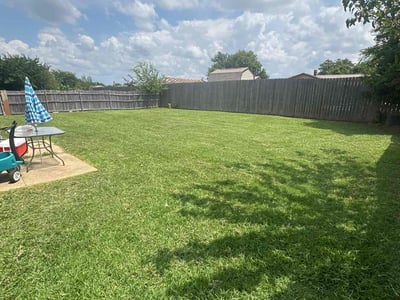Lawn care service in Arlington, 76014