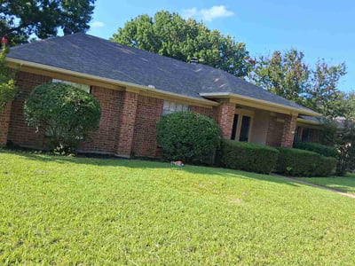 Lawn care service in Plano, 75025
