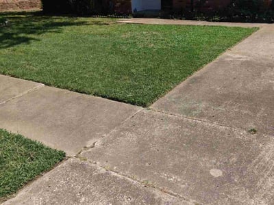 Lawn care service in Broken Arrow, 74014
