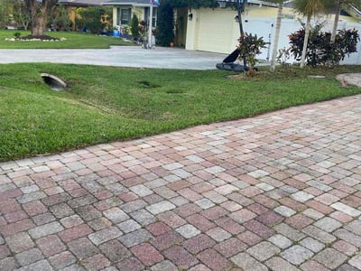 Lawn care service in Fort Myers, 33919