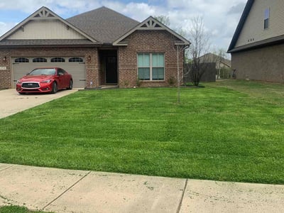 Lawn care service in Huntsville, 35803