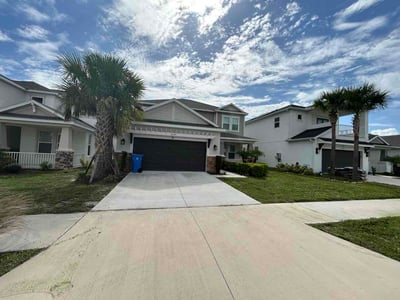Lawn care service in Riverview, 33569
