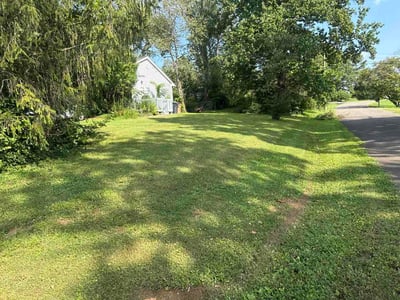 Lawn care service in Knoxville, 37914