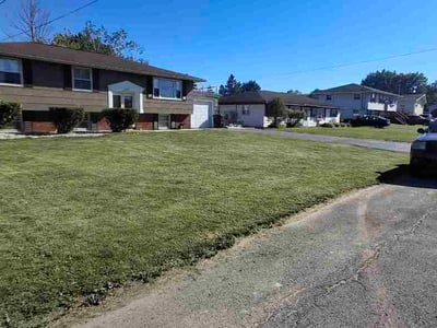 Lawn care service in Bridgeport, 13030