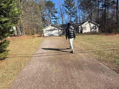 Lawn care service in Stockbridge, 30281