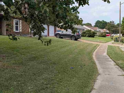 Lawn care service in Virginia Beach, 23454