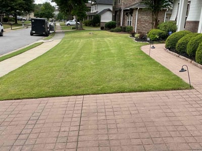Lawn care service in Fairburn, 30213