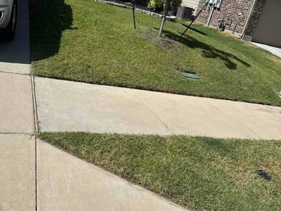 Lawn care service in Fort Worth, 76123