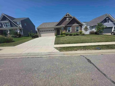 Lawn care service in Covington, 41017
