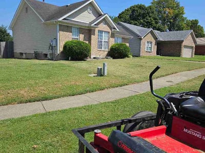 Lawn care service in Louisville, 40258