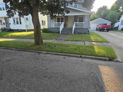 Lawn care service in Akron, 44306