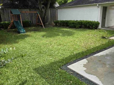 Lawn care service in Houston, 77030