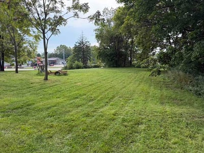 Lawn care service in Westerville, 43081