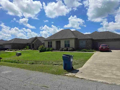 Lawn care service in Scott, 70583