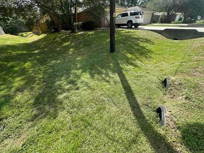 Lawn care service in Conroe, 77302