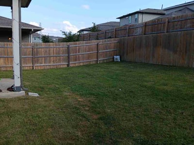 Lawn care service in Austin, 78724