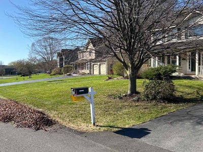 Lawn care service in Manlius, 13104