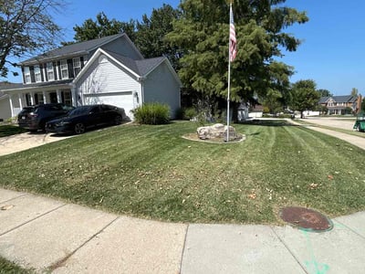 Lawn care service in Wentzville, 63385