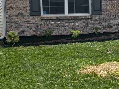 Lawn care service in Bloomington, 47403