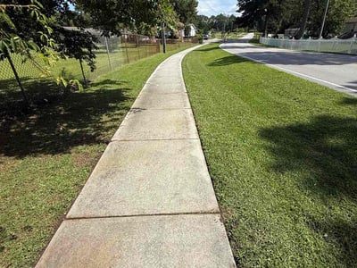 Lawn care service in Jacksonville, 28546