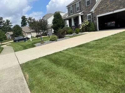 Lawn care service in Strongsville, 44149