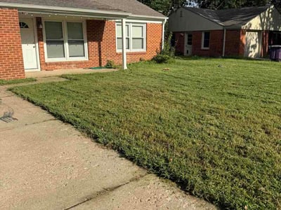Lawn care service in Manhattan, 66502