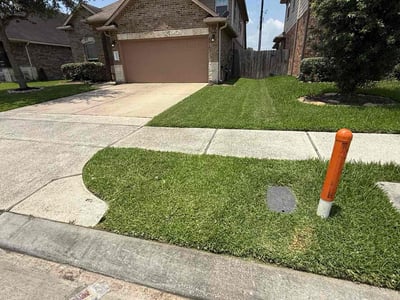 Lawn care service in Spring, 77389