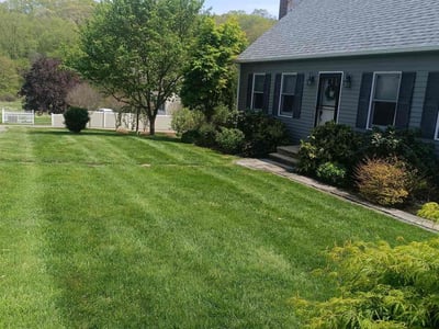 Lawn care service in Middletown, 06457