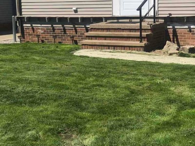 Lawn care service in Parma, 44129