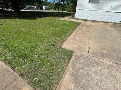 Lawn care service in Austin, 78744