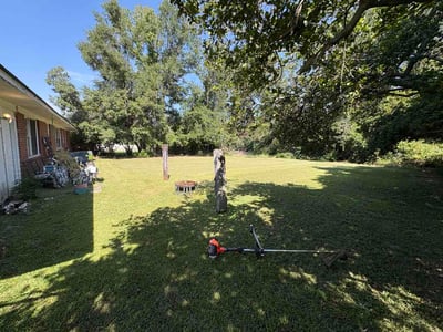 Lawn care service in Valdosta, 31602