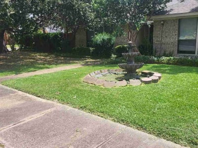 Lawn care service in Dallas, 75248