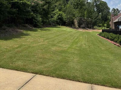 Lawn care service in Helena, 35022