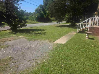 Lawn care service in Rome, 30161