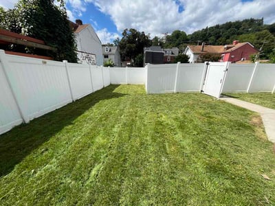 Lawn care service in Pittsburgh, 15212