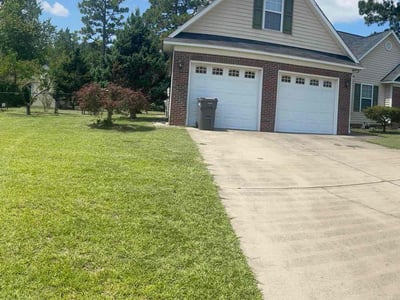 Lawn care service in Raeford, 28376