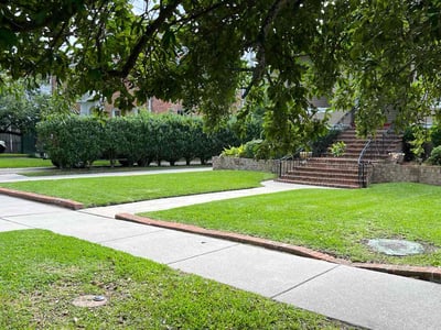 Lawn care service in New Orleans, 70118