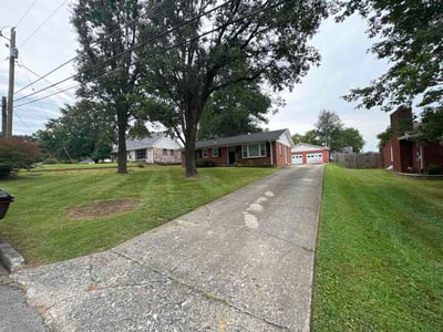 Lawn care service in Elizabethtown, 42701