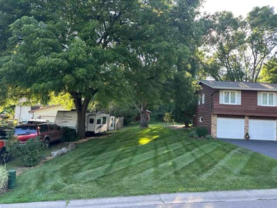 Lawn care service in Eden Prairie, 55346
