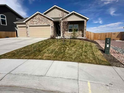 Lawn care service in Colorado Springs, 80908