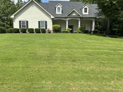 Lawn care service in Covington, 30014