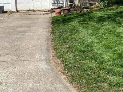 Lawn care service in Kansas City, 64152