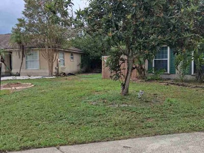 Lawn care service in Jacksonville, 32257